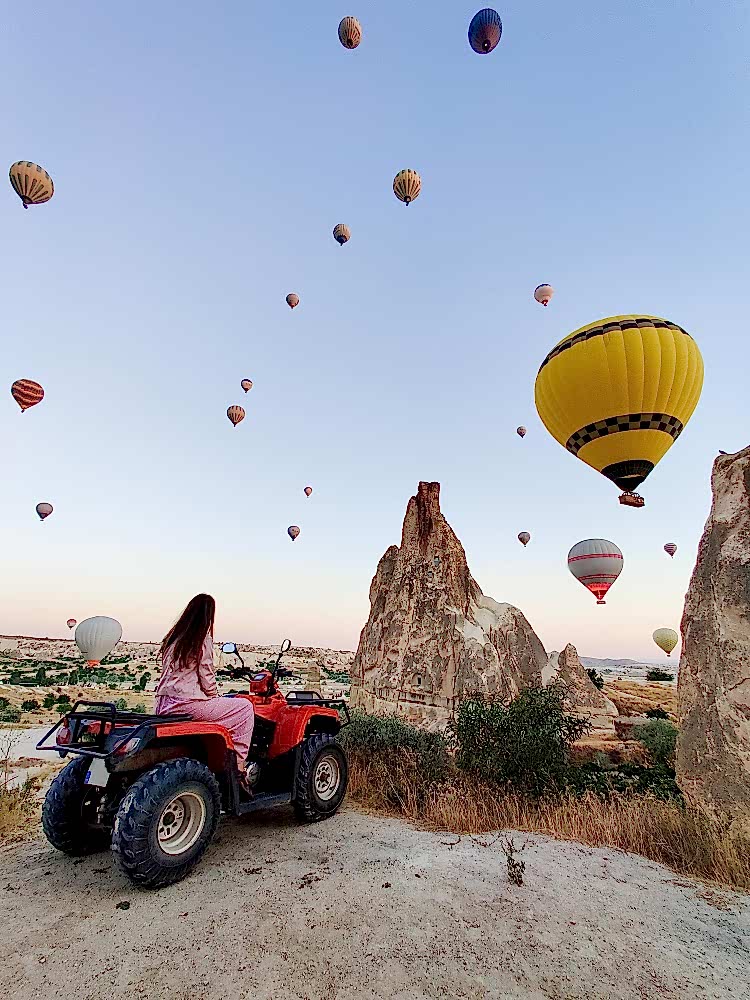 QOBUSTAN GEZİ REHBERİ